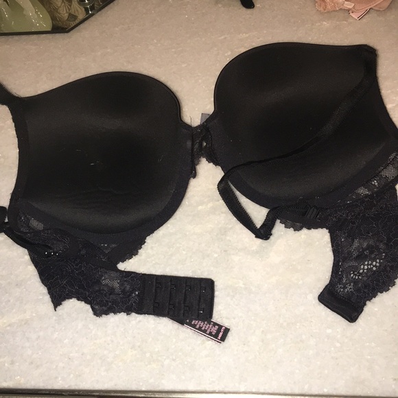 Black Victoria Secret push up bra - Picture 8 of 8